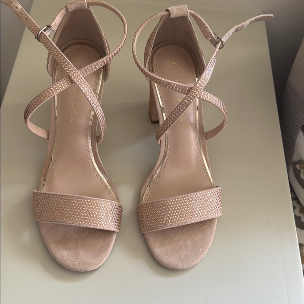 Festive sandal - heels with rhinestones